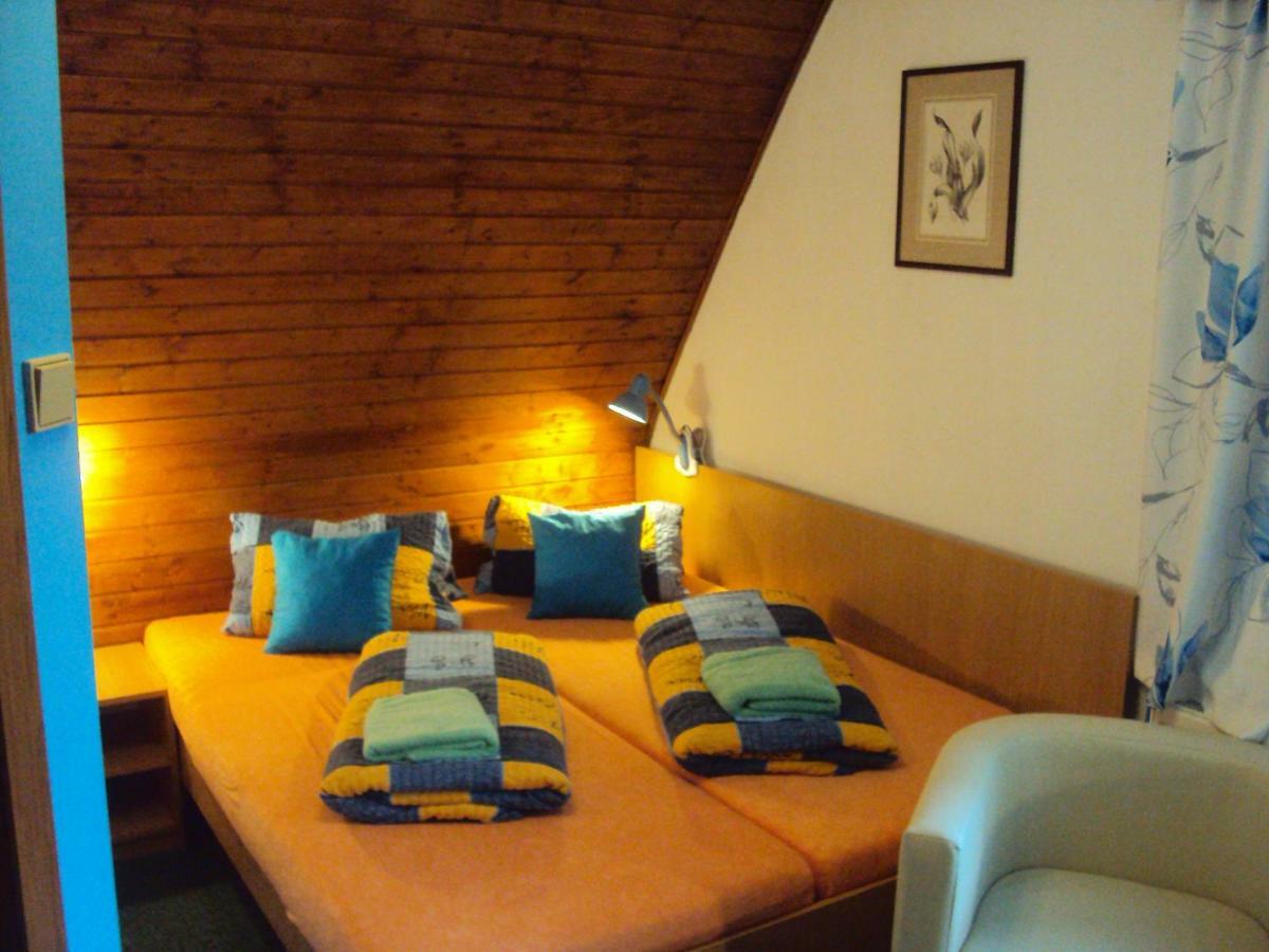 Hotel Zatisi 扬斯凯拉兹涅 外观 照片