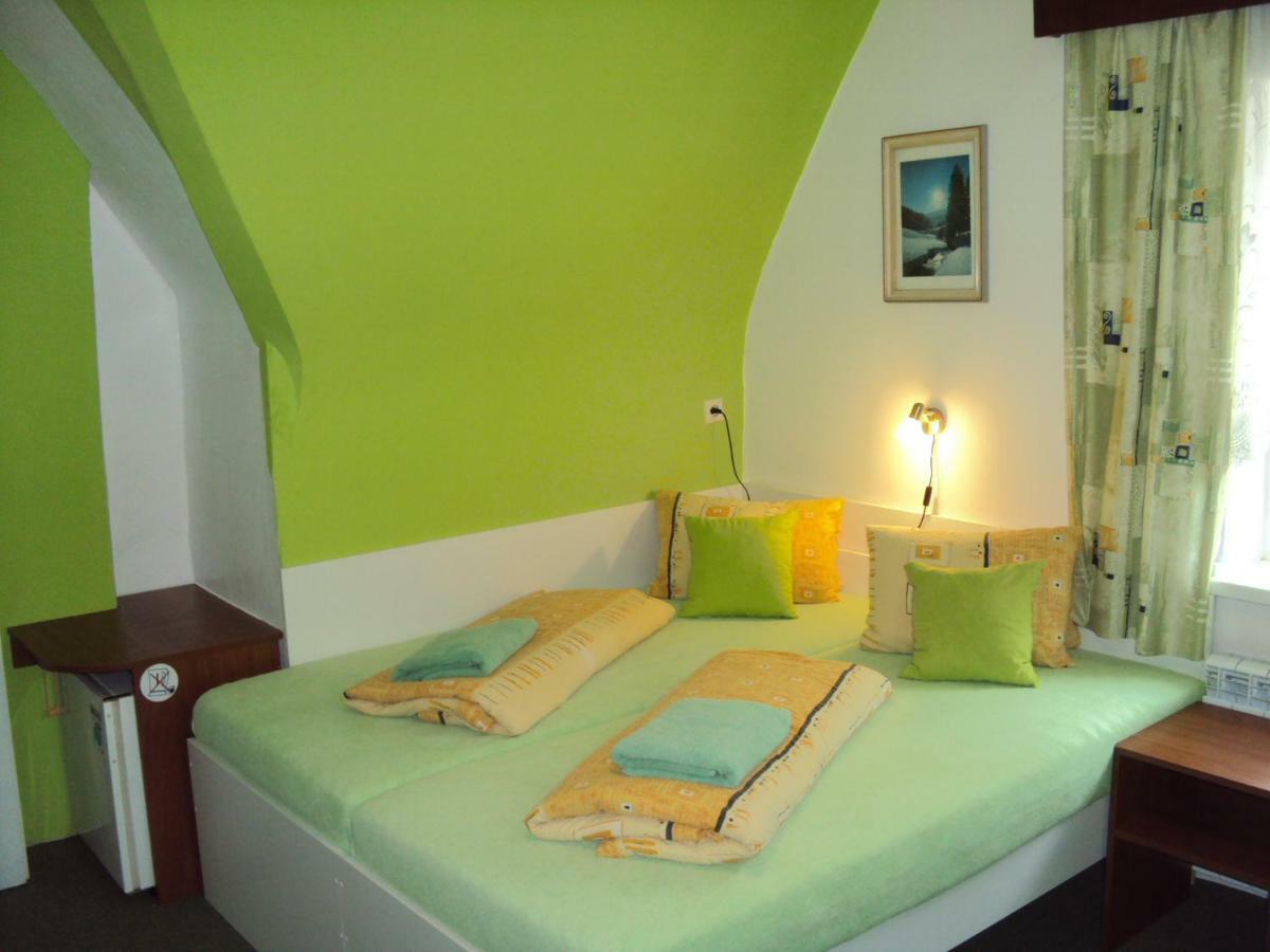 Hotel Zatisi 扬斯凯拉兹涅 外观 照片